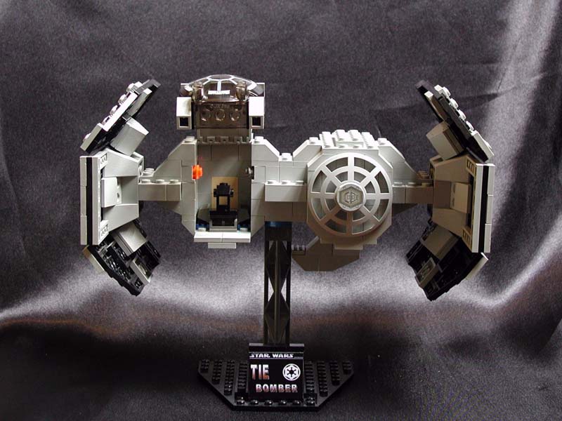 TIE Bomber:frontal